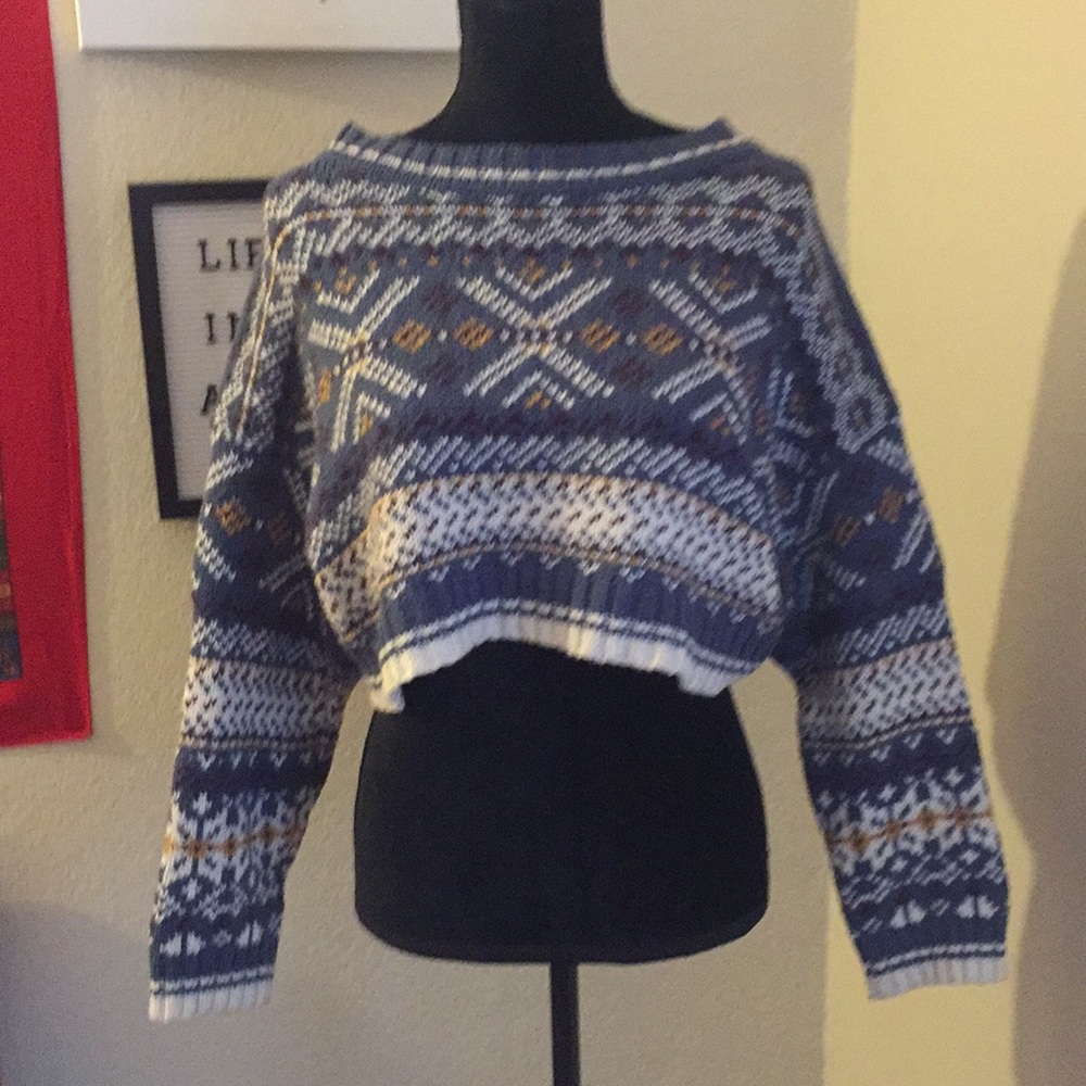 Knit cropped patterned sweater